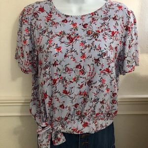 One Clothing Floral Blouse 💐